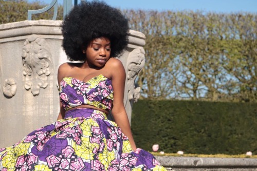 atmyisolation:“You better call Alex with the good hair”Shot by Kazeem. Kew Gardens