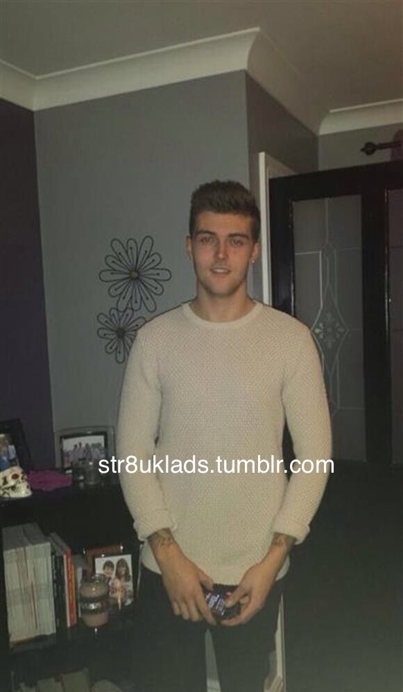 str8uklads:  Danny, 21, Morley, UK