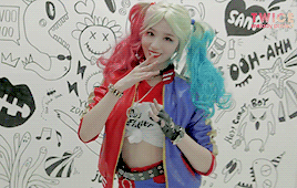 chaenqs:  “is harley quinn a zombie?” -sana quinn 