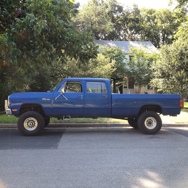 cummins-trucks:  freeridefab:  Spotted a tough 12valve #cummins this morning, started
