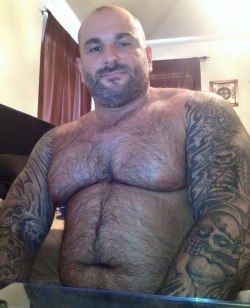 deafbear:  Hot daddy