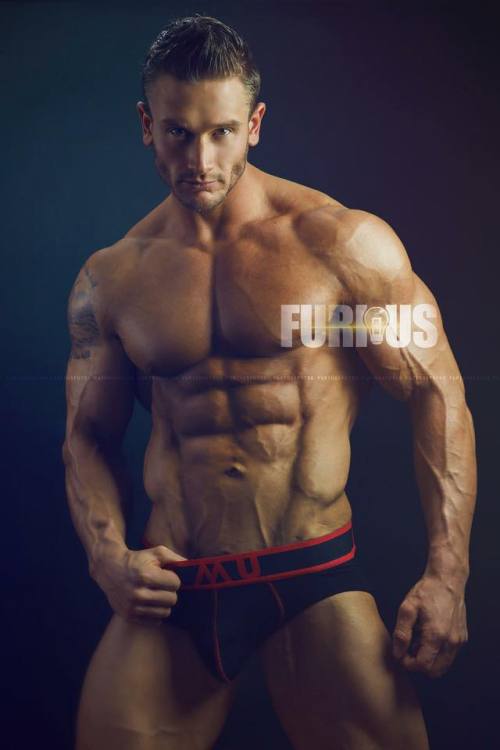 underwunder:  billyraysorensen:  Hottern hell, bro – Tommy D …  Follow me @underwunder 50k photos and counting!
