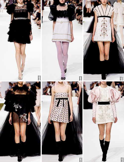 GIAMBATTISTA VALLI Couture Fall/Winter 2017if you want to support this blog consider donating to: ko