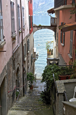 allthingseurope:   	Bellagio, Italy (by Oneterry  Aka Terry Kearney)    	