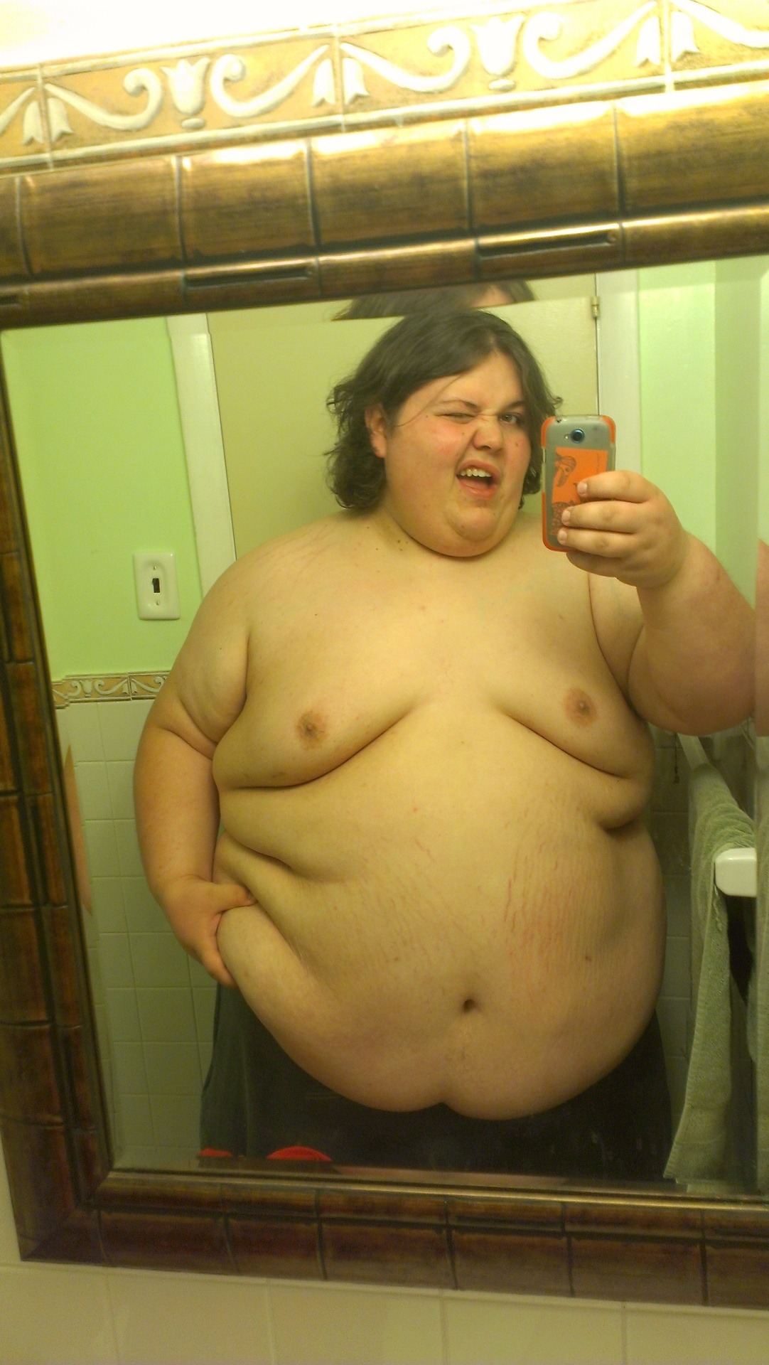 arcadiojose:  :D amo a los gorditos sonrientes  damn hes hot