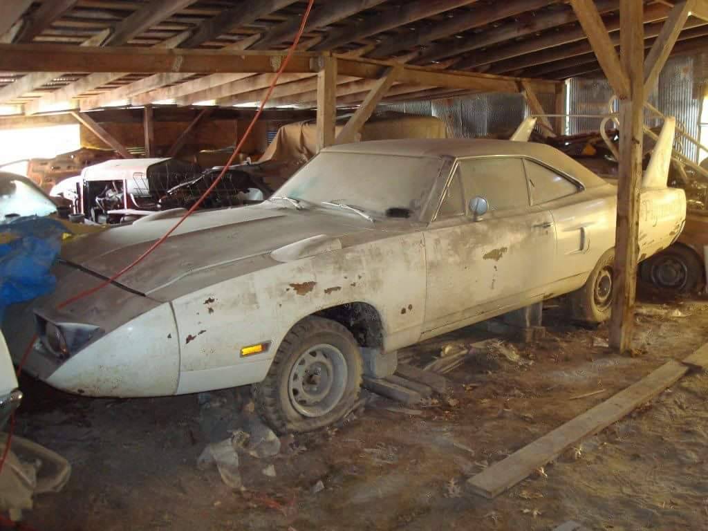 rodderhaven: Awesome barn find