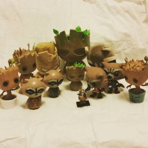 joss-blork:  Don’t judge me #iamgroot