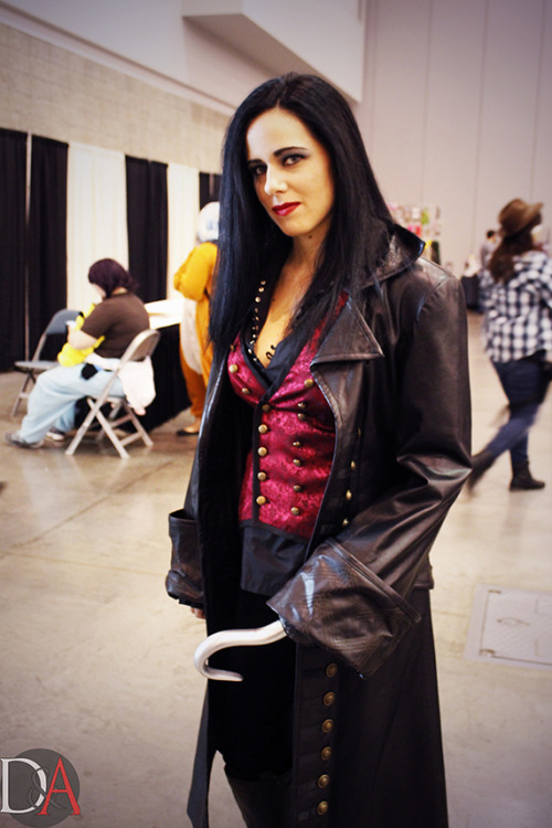 Nekocon 19 Hall PhotoFem!Captain Hook from Once Upon a TimePhotographer: @dustnashesphotographyFaceb