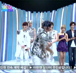 :  aron cutely dancing along with jr 