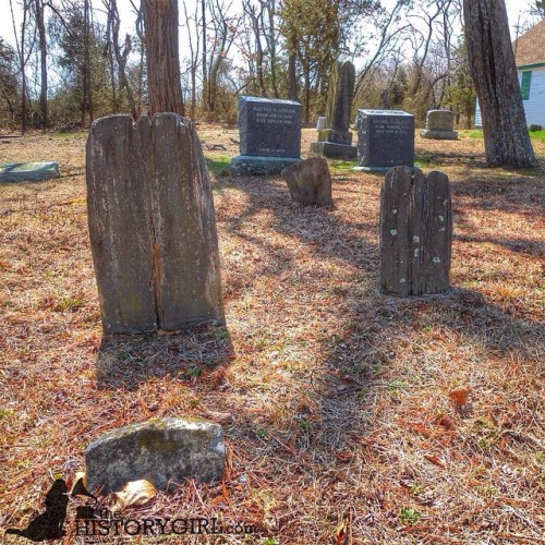 thehistorygirlnj:  #tombstonetuesday Two wooden grave markers mark the plots of the unknown at Zion United Methodist Church and Cemetery in New Egypt, #NewJersey. Wooden markers are rare in New Jersey. It is unclear how old they are and whose graves they