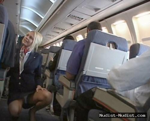 sub-sarah:  United- Come fly our friendly skies. —— Your tumblrized ad of the day  Cum fly with me…You think this is what Frank Sinatra had in mind?