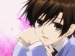 :  ♫ Kiss kiss fall in love         