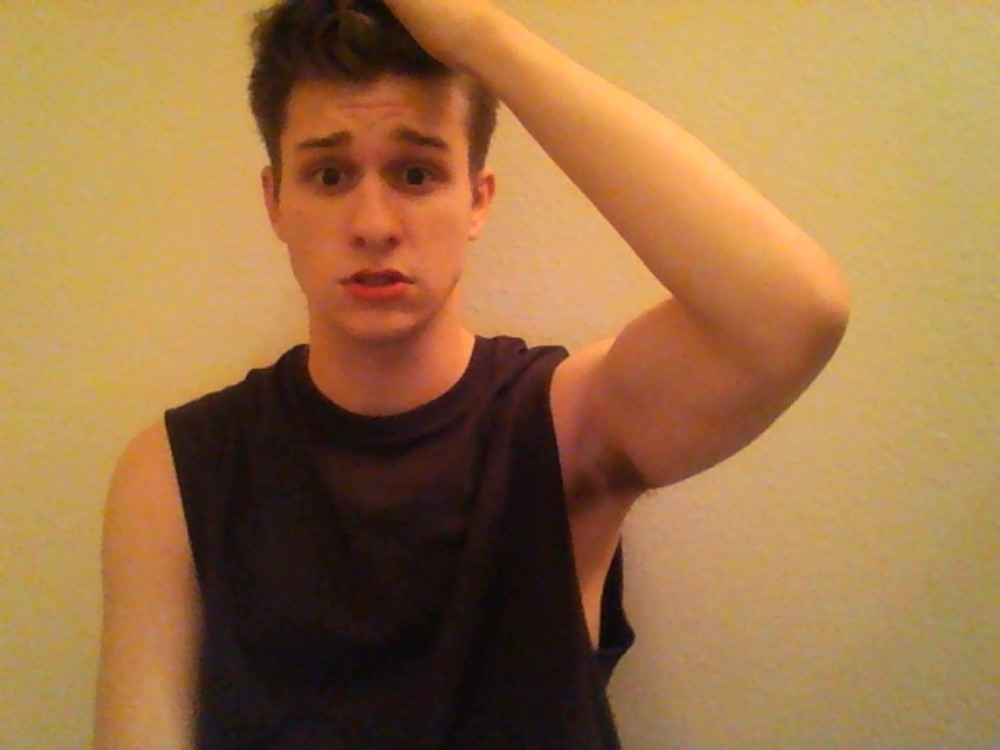 malikmydick:  i don’t have any pants on