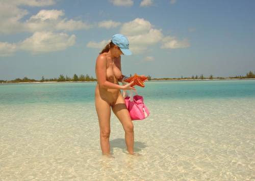 dowluck61:  My Favorite Naturist http://dowluck61.tumblr.com/ Only my pics. http://dowluck36.tumblr.com/ 