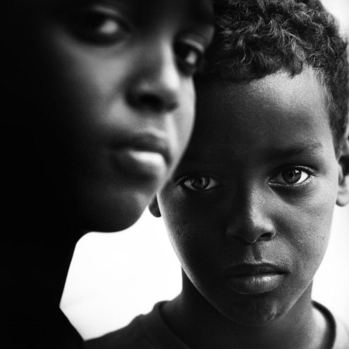 yesterdayandkarma:    by Lee Jeffries  