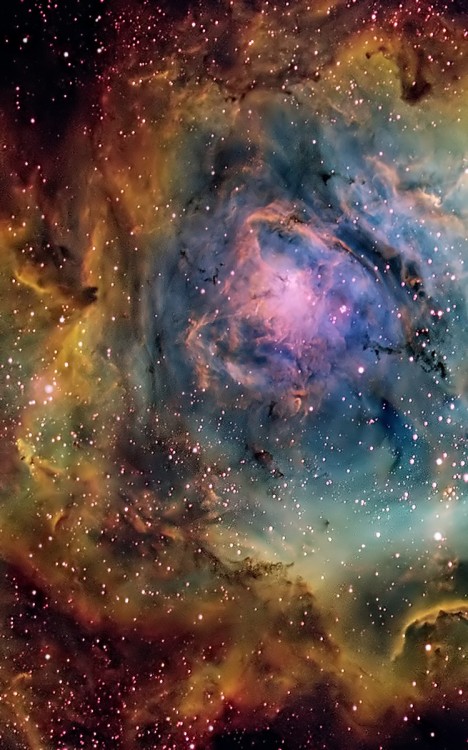 Stardust Waves of the Lagoon Nebula