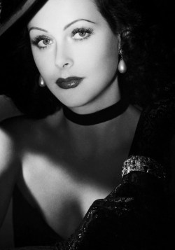 sweetheartsandcharacters:  Hedy Lamarr (1913-2000)