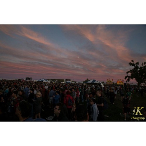 Cool sky over the crowd as day 1 of Riot Fest Toronto comes to a close. Had a great first day! #27kp
