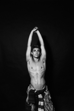 alekzmx:  Chris Mears