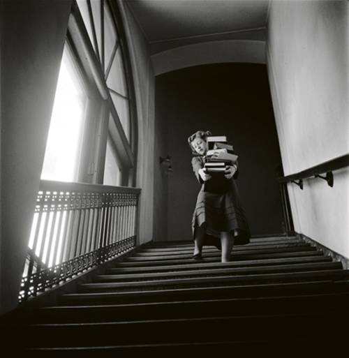 Stanley Kubrick - A Columbia student carrying