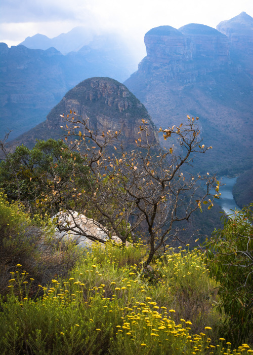 travelingcolors: Blyde River Canyon | South Africa (by Johanekke Kekroesbergen)