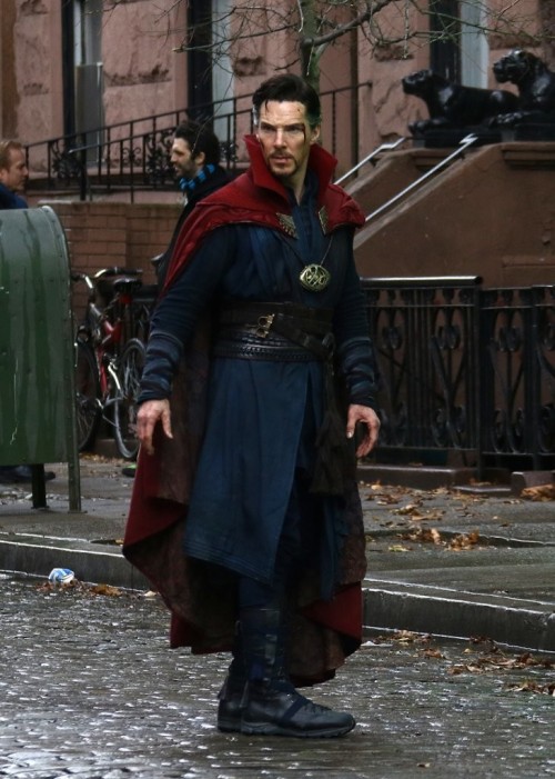 nixxie-fic:18 - Brand New Pictures - Benedict Cumberbatch Filming ‘Dr Strange’ in NYC April 2nd 2016