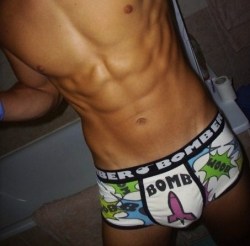 love-bunnyboy:  2hot2bstr8:  i NEED these