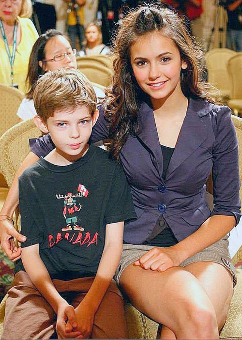 Both are so beautiful/adorable!
Just found out little Robbie Kay was in the 2007 movie Fugitive Pieces with Nina Dobrev! ^v^