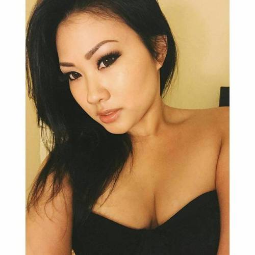 prettyasiangirls2u:Asian girl in black dress. ID:199258 #asiangirlfriend–>> t.co/UQuEE