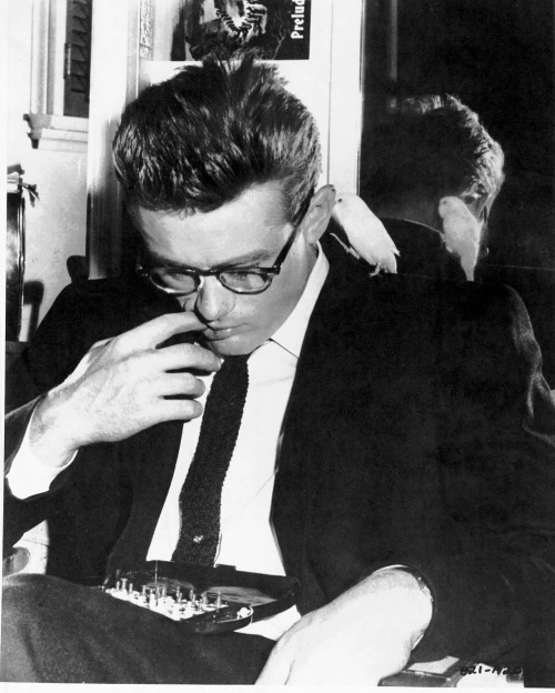 jimmydeaner - James Dean playing chess.