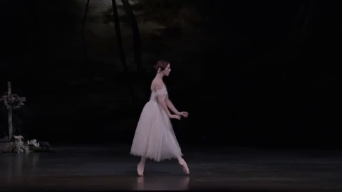 balletroyale:Marianela Nunez in Giselle (Royal Ballet)