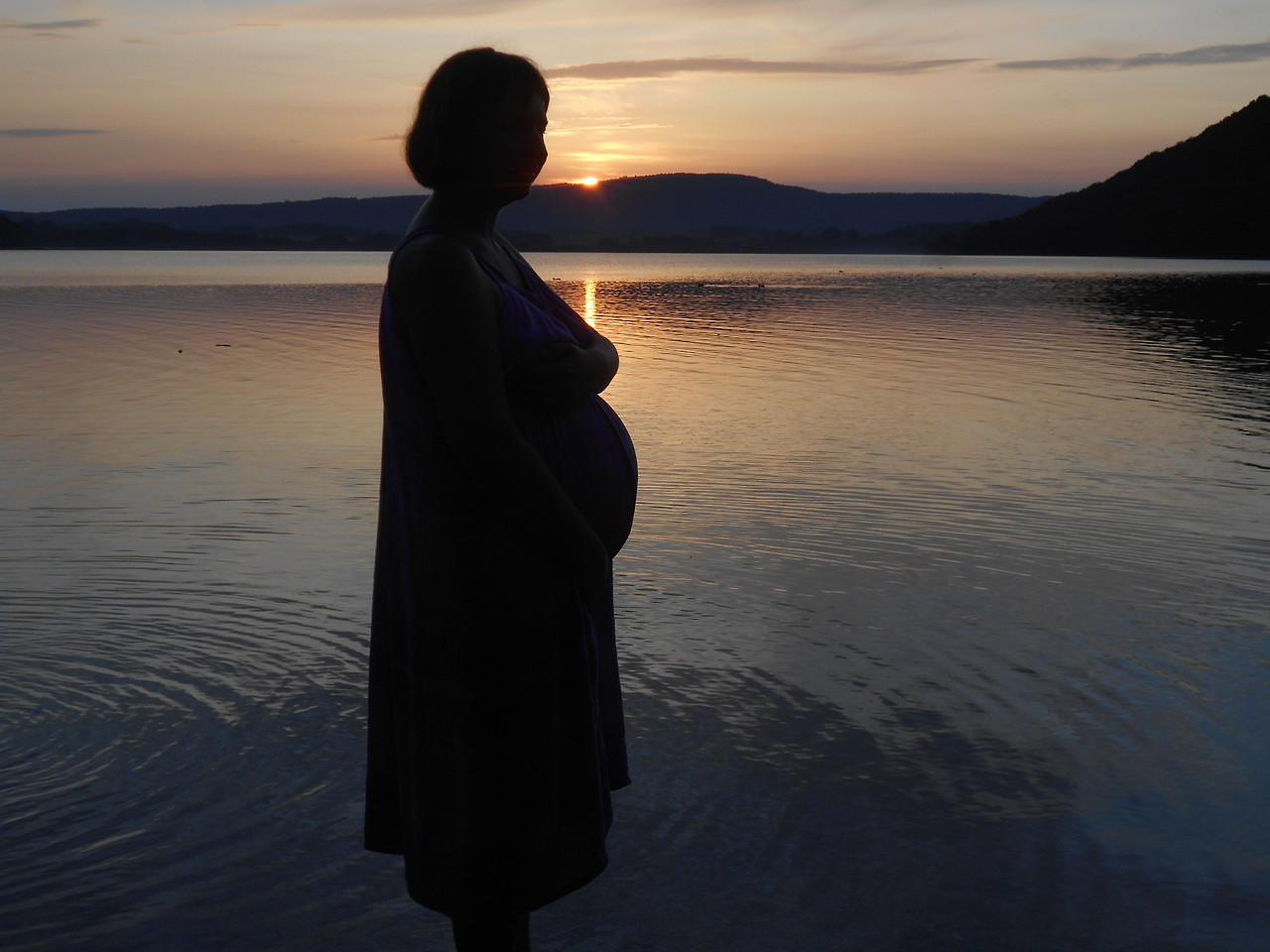 celui qui dit qu’un fille enceinte c’est pas beau faudra me dire avec celle lathe