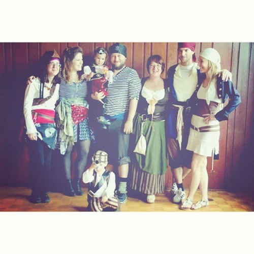 Y'a pas une plus belle famille pirate que la nôtre. ♡