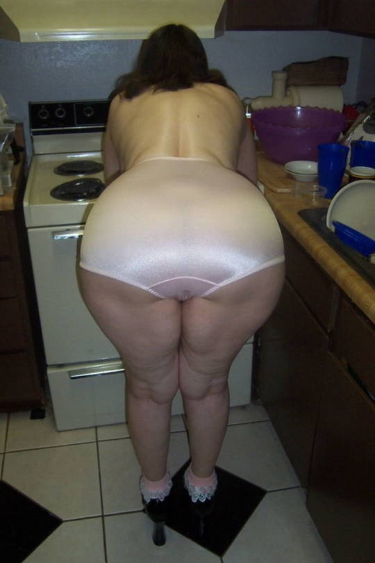 milf showing off her full cut pink nylon panties