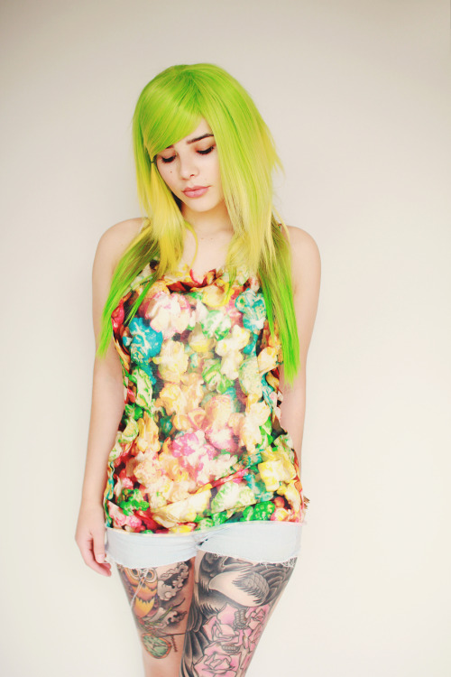 xthecoldfrontx:  xthecoldfrontx.tumblr.com instagram: thesoundofbreakingup shirt from smoooothclothing.com/ wig from prettyland.eu 