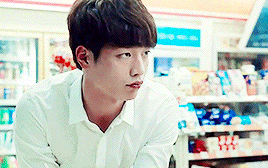 sleepingtide:Senior, do you know a Baek In Ho by any chance? He’s tall and talks in a rough way…he’s