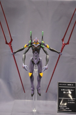 wondanon:  Wonder Festival 2013: Summer - Garage Kits pt 3 Evangelion, Monster Hunter, Dragon’s Crown, Persona, Gravity Rush