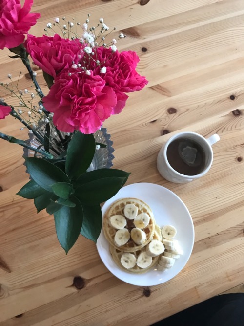 letterwriting:Breakfast with carnations and baby’s breath