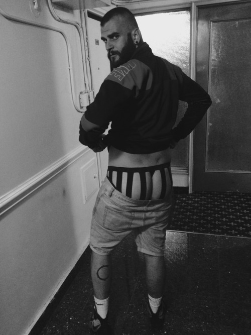abeardedboy:  it’s been a while since i’ve posted in black and white