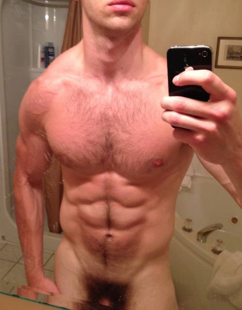 guyswithiphones-nude:  Guys with iPhones porn pictures