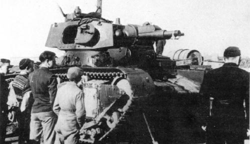 georgy-konstantinovich-zhukov:The Neubaufahrzeug tank was a rather imposing behemoth for its time, e