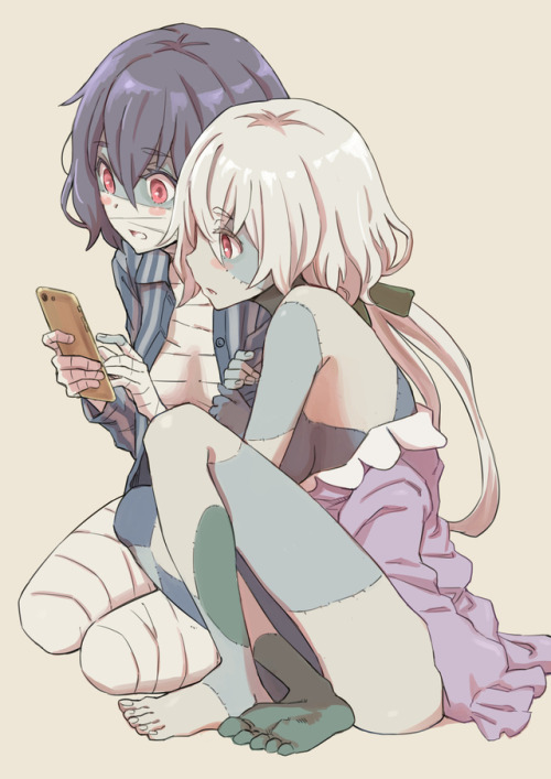 スマホで何か視ている純愛 | 山海苔 [pixiv]