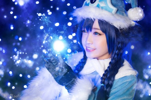 vandariwuuuuutcosplay: Character: Winter Wonder Lulu Game: League of Legends CN: Tomia World Cosplay