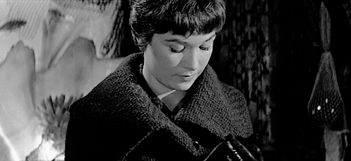 longtallsallyd:Shirley MacLaine in The Apartment (1960) Dir. Billy Wilder.