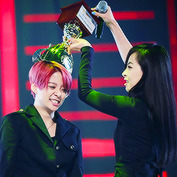 amberrie:  Favorite Things from 2014: Amber x Victoria Moments