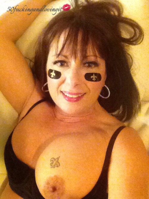 50fuckingandlovingit:  WHO DAT, BABY?!?! What a way to end the season…Makin’ dirty bird gumbo in Atlanta!! Love the Boys in Black and Gold!!!   ❤️❤️❤️GEAUX SAINTS!!! ❤️❤️❤️  💋 