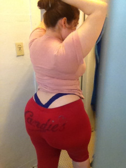 pawgs-whooties:  Pawg Whootieshttp://pawgs-whooties.tumblr.com