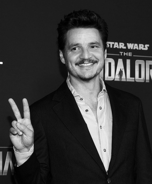 PEDRO PASCALPremiere of ‘The Mandalorian’ at El Capitan Theatre in Los AngelesNovember 1