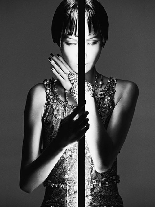 c-a-n-d-y&ndash;k-i-s-s-e-s: CANDY KISSES: Wang Xiao Lights Up for Harper’s Bazaar China Art by Cha