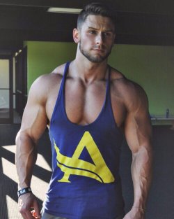 musclebuds:  Chase Ketron